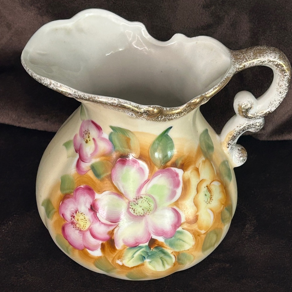 Vintage Ardco Pitcher 6” Tall by 6.5 wide Great Condition/Marked C2100